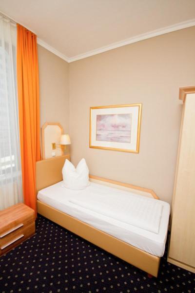 Hotel Tourist Francfort-sur-le-Main Chambre photo